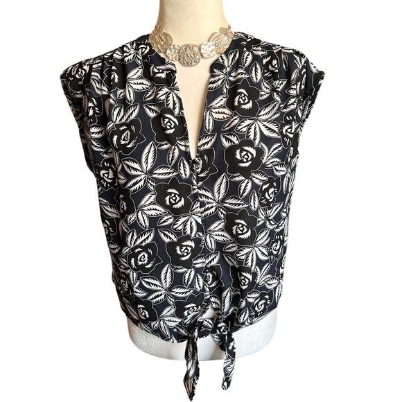 Philosophy Tops - 🇺🇸 🛍️  Philosophy Blue Black Floral Front Tie Blouse NWOT